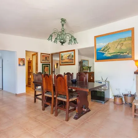 Calafat Villa *